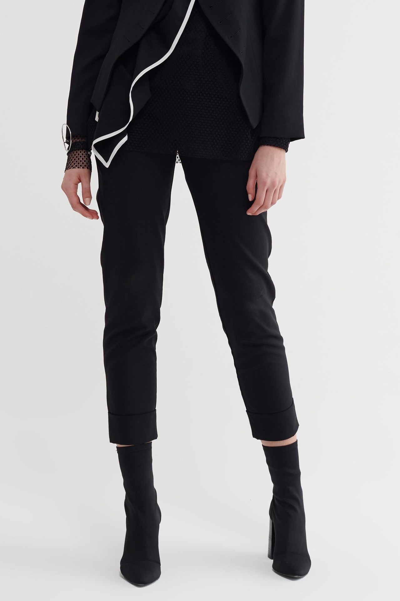 Edifice Pant - Black Wool in Black - Taylor